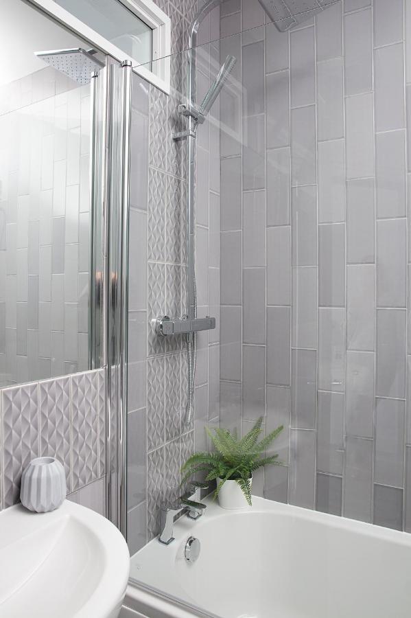 Beautiful First Floor Apartment Poulton-le-Fylde Dış mekan fotoğraf